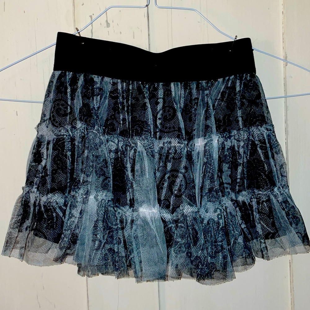 Black lined skort